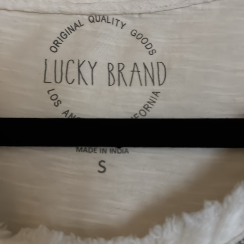 Lucky brand sleeveless women’s top - Picture 2 of 3